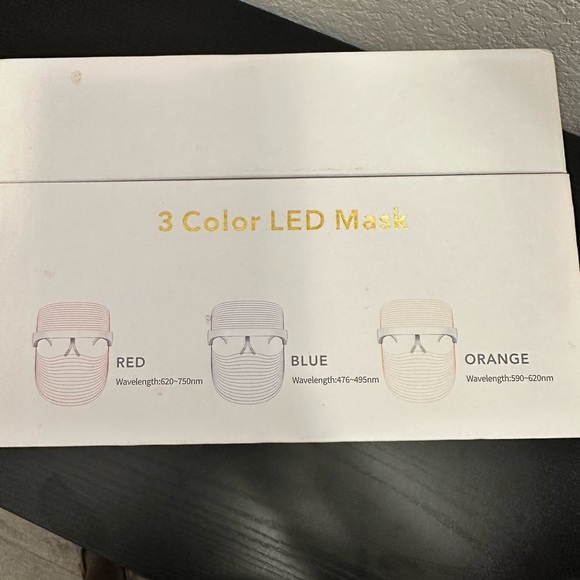 3 color LED MASK- BNIB - Picture 3 of 7